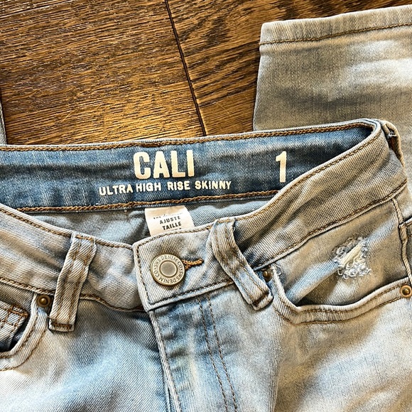 Bleach Coloured Ripped Skinny Jeans, High Rise - Picture 3 of 4